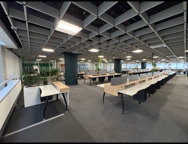 1,462M² OFFICE TO LET IN PINELANDS